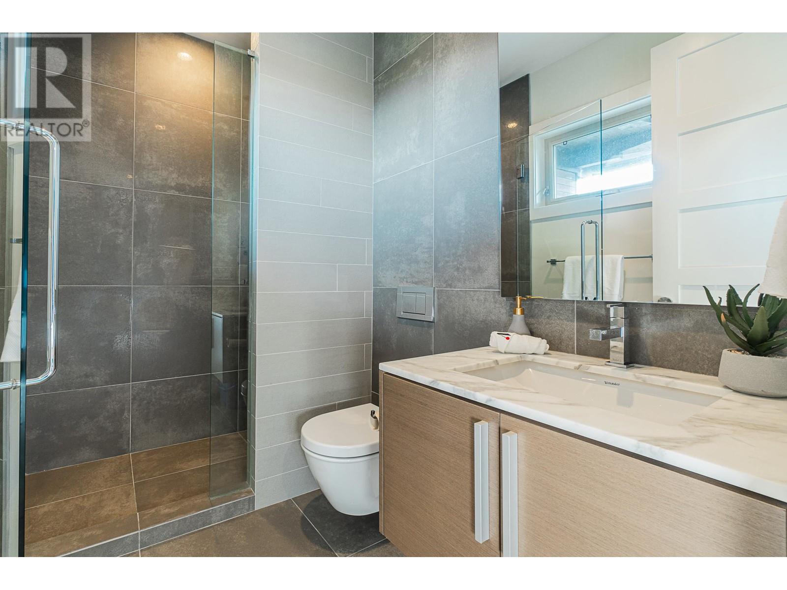 720 PARKSIDE ROAD, West Vancouver real estate listing R2950902