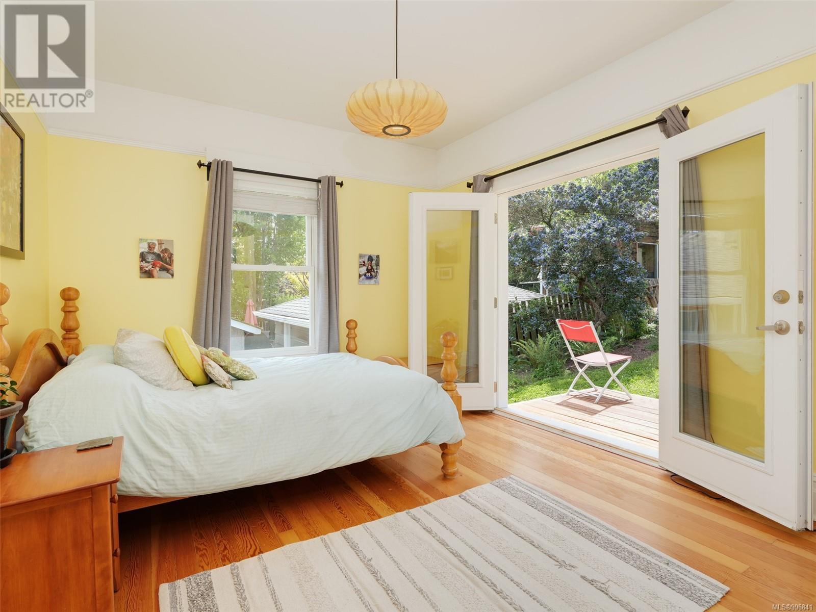  487 Ker Avenue, Saanich