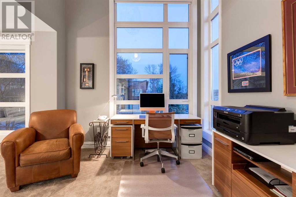 Single Family House for Sale in   Avenue NW Parkdale Calgary 