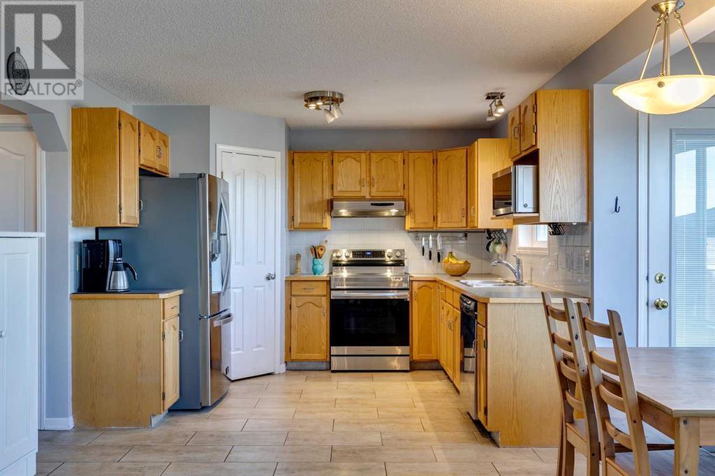 Single Family House for Sale in  Chaparral Ridge Circle SE Chaparral Calgary 