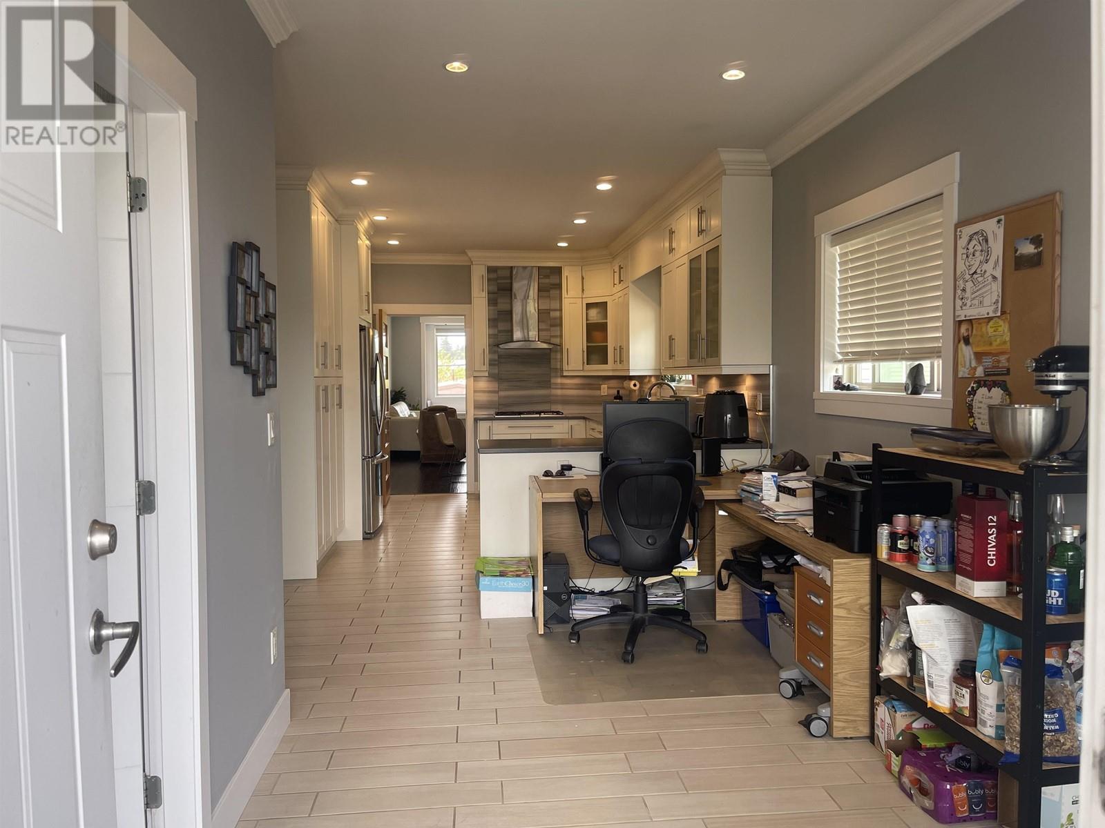 Photo 32 of 7348 11 Th Avenue, Burnaby BC