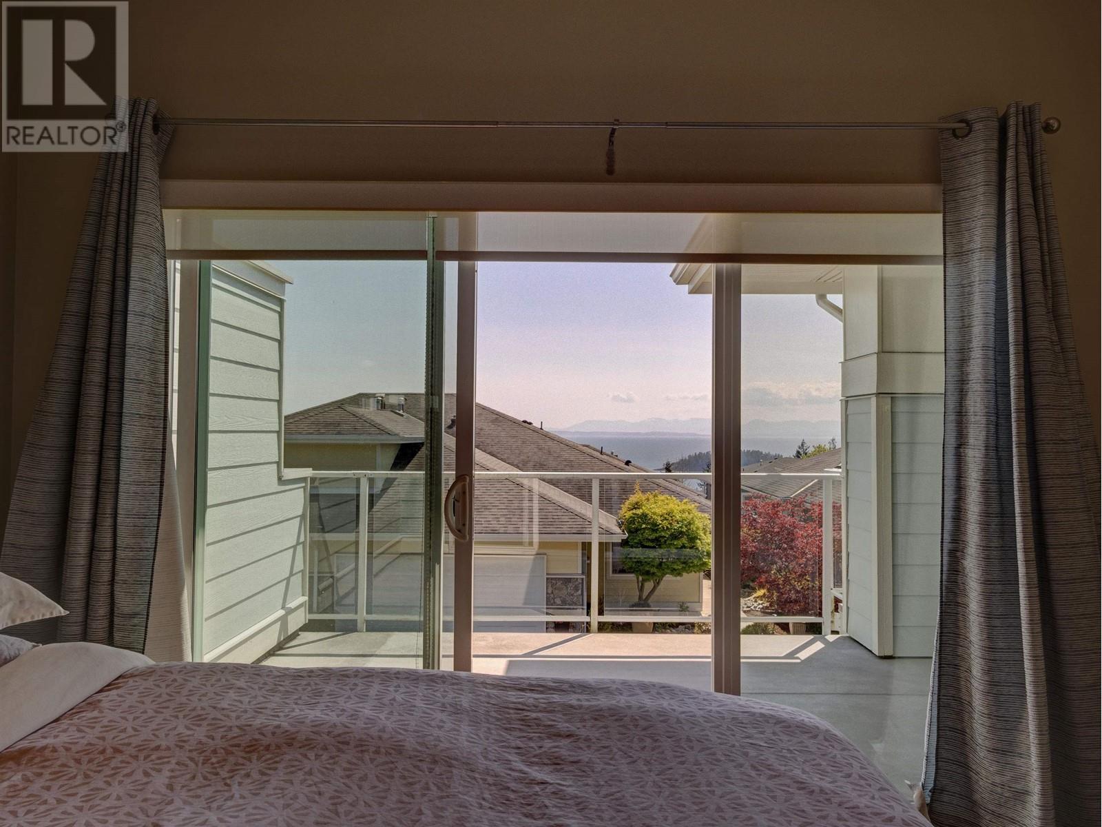 7 5520 MCCOURT ROAD, Sechelt