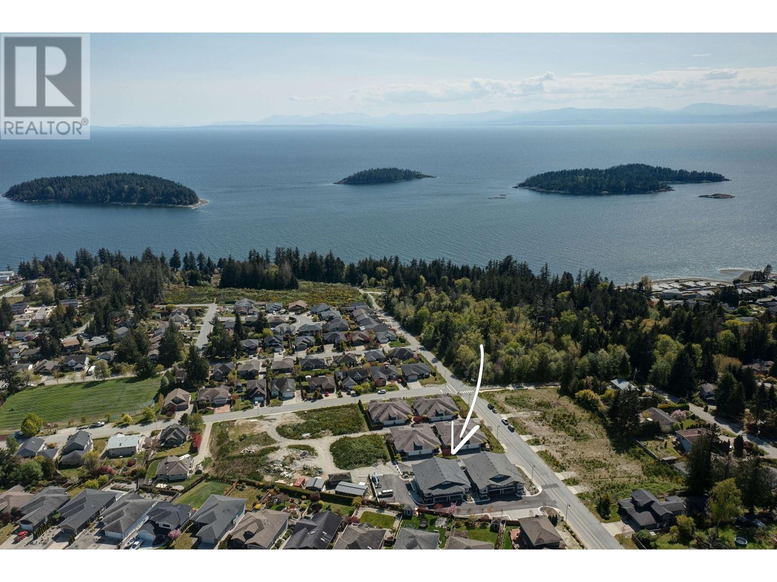 7 5520 MCCOURT ROAD, Sechelt