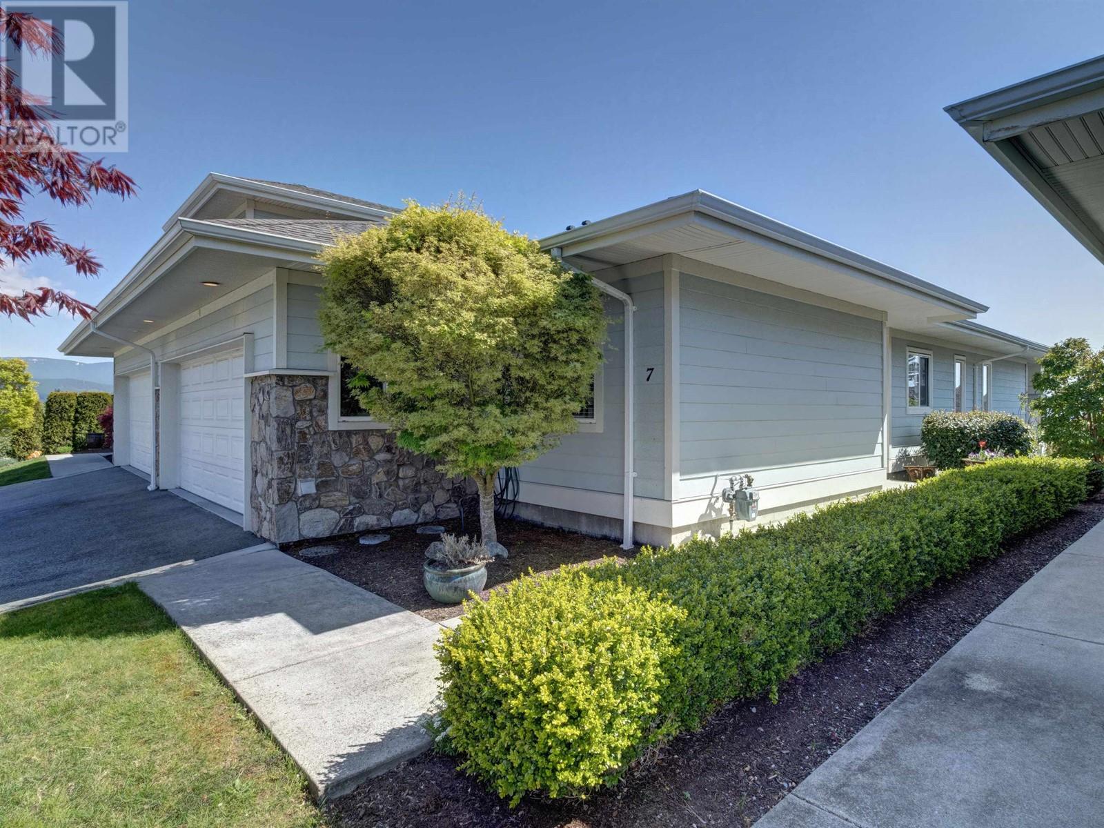 7 5520 MCCOURT ROAD, Sechelt