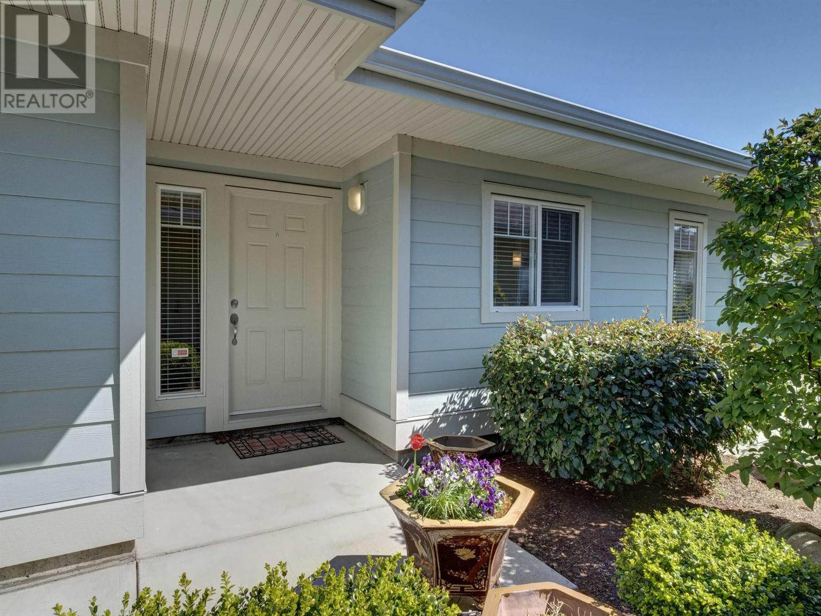7 5520 MCCOURT ROAD, Sechelt