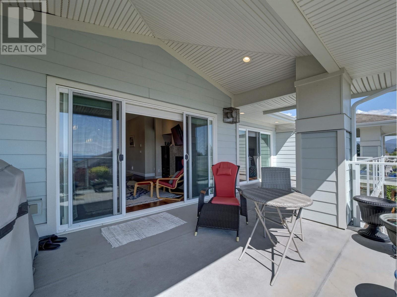 7 5520 MCCOURT ROAD, Sechelt