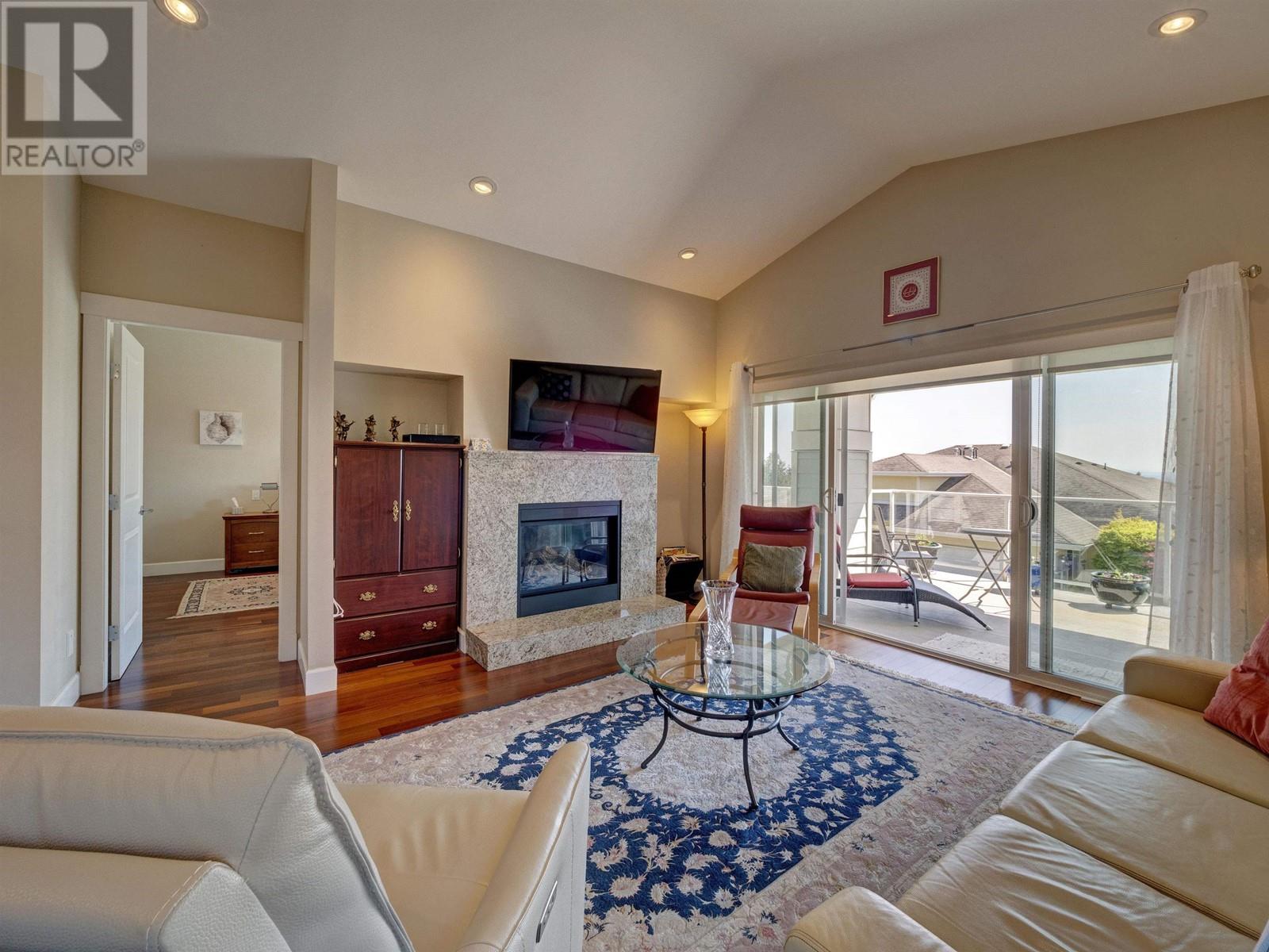 7 5520 MCCOURT ROAD, Sechelt