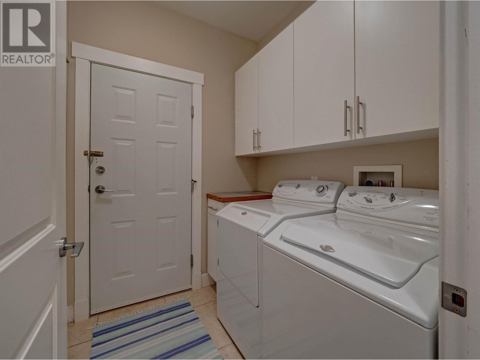 7 5520 MCCOURT ROAD, Sechelt