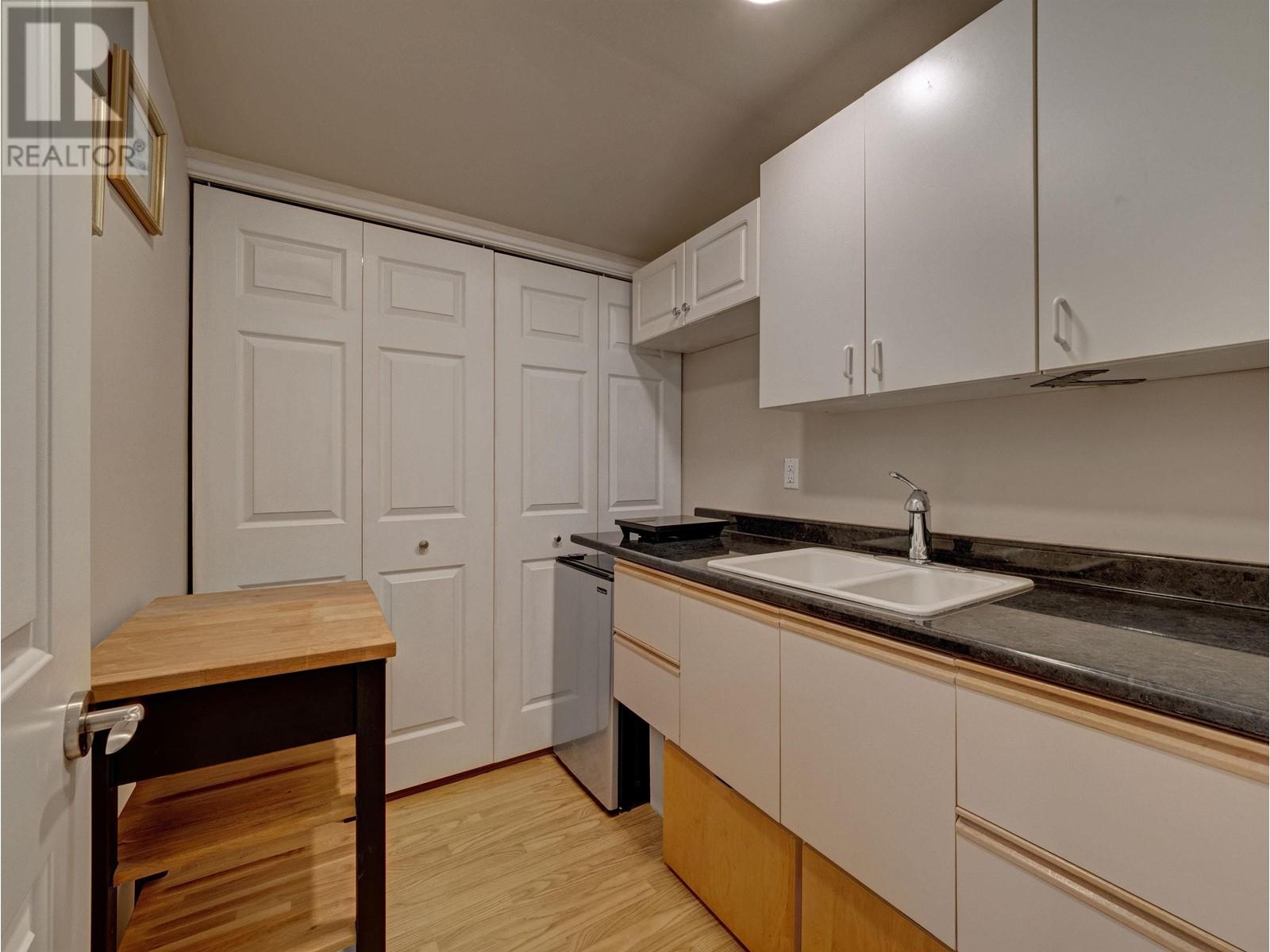 7 5520 MCCOURT ROAD, Sechelt