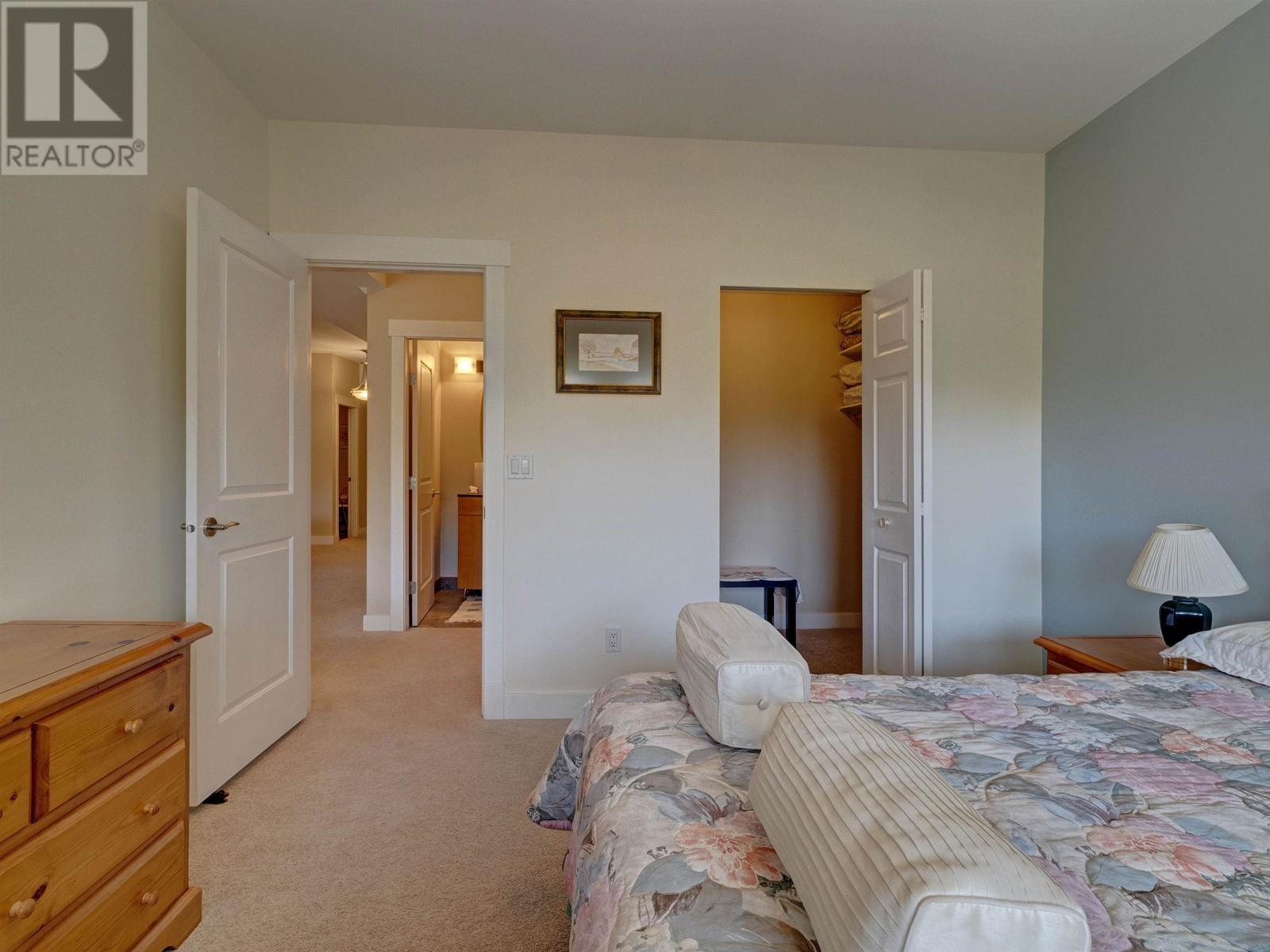 7 5520 MCCOURT ROAD, Sechelt
