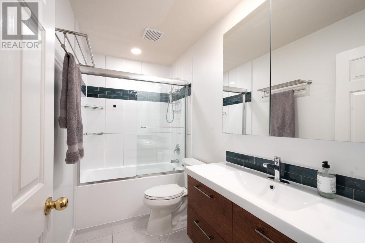1 181 RAVINE DRIVE, Port Moody real estate listing R2995722