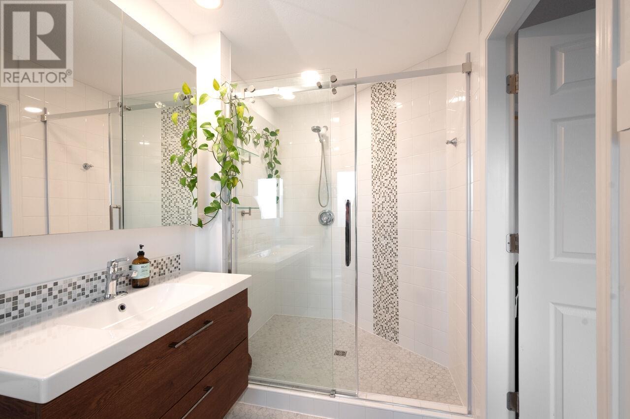 1 181 RAVINE DRIVE, Port Moody real estate listing R2995722