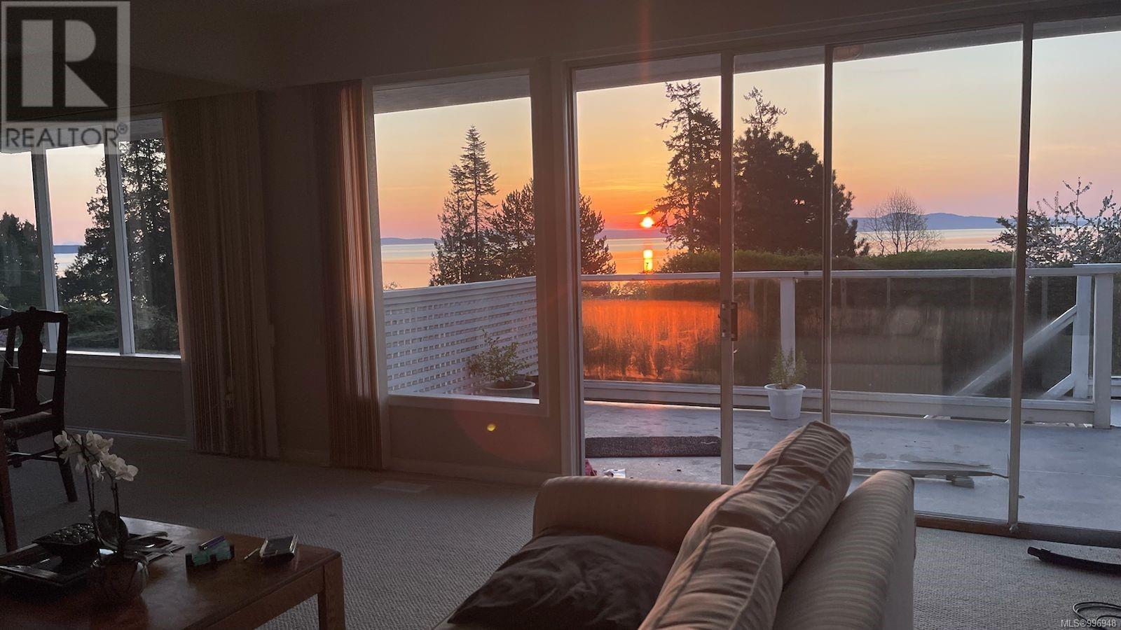  4943 Lochside Drive, Saanich
