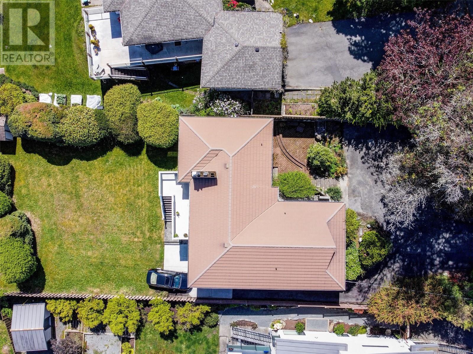  4943 Lochside Drive, Saanich