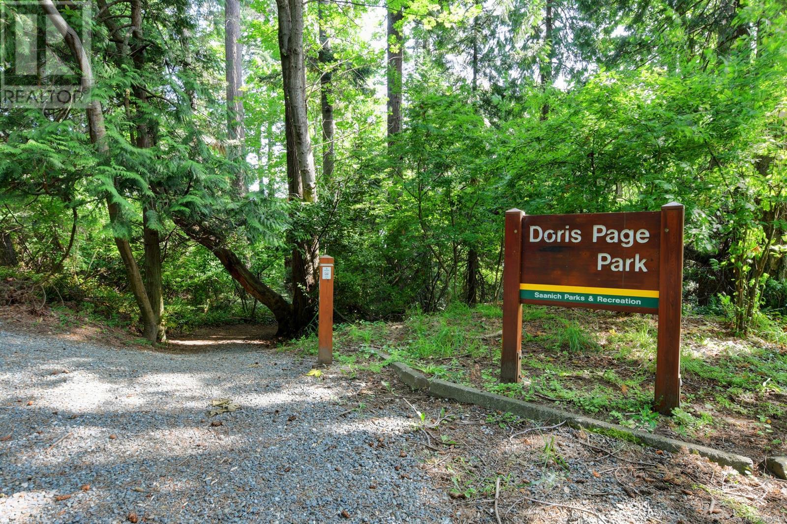  4943 Lochside Drive, Saanich