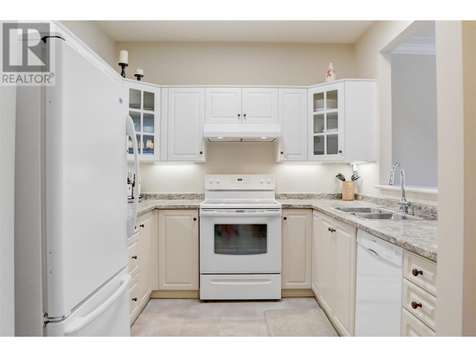 207 877 K.L.O. Road, Kelowna