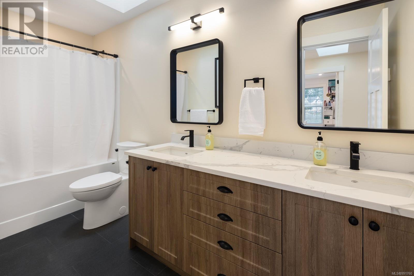  2795 Sheldrake Place, Mill Bay