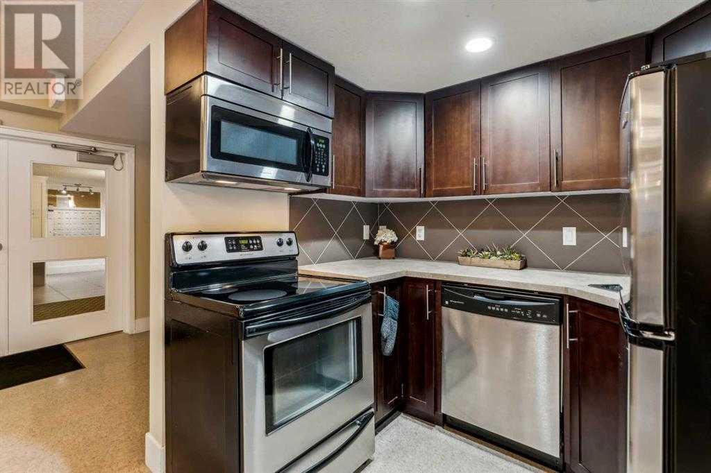 Single Family House for Sale in   Rocky Vista Gardens NW Rocky Ridge Calgary 