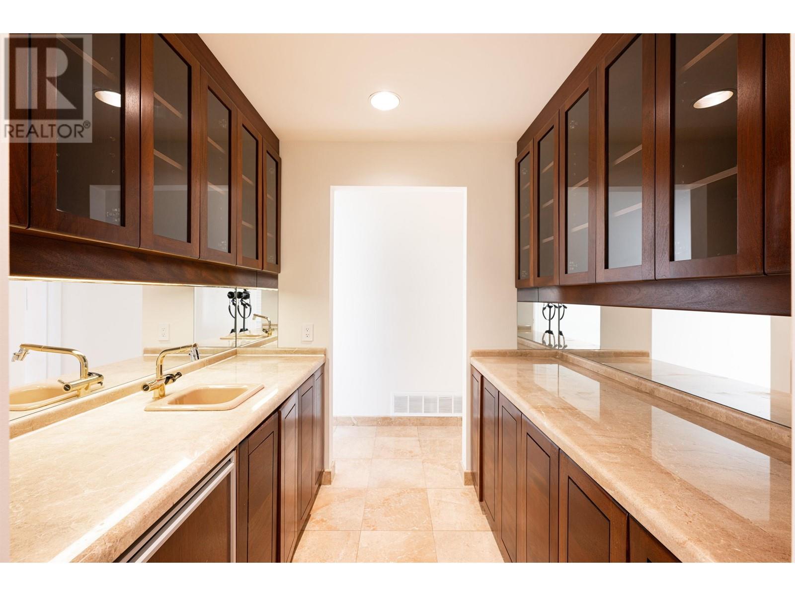 4060 ALMONDEL ROAD, West Vancouver