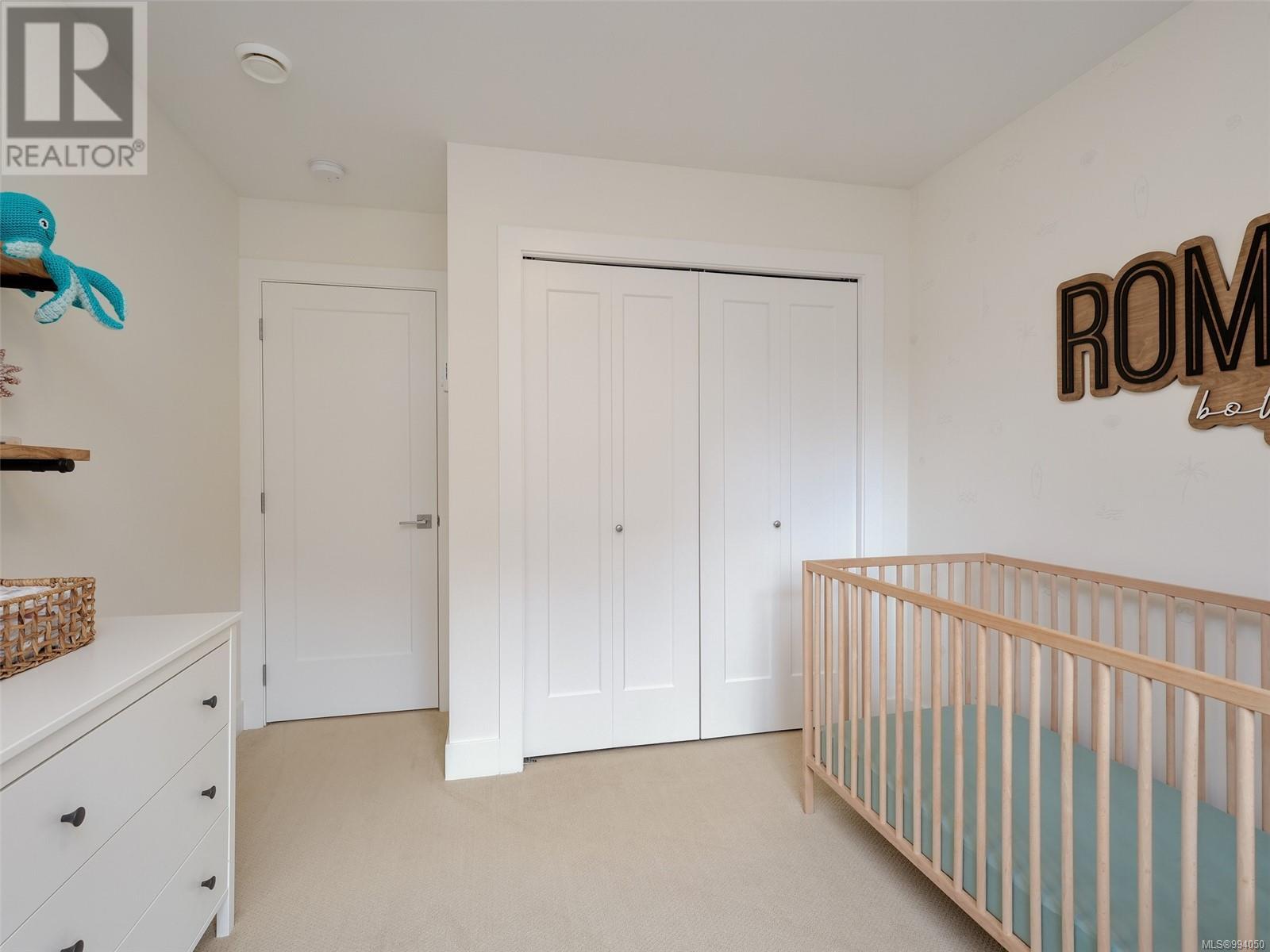  1220 Solstice Crescent, Langford