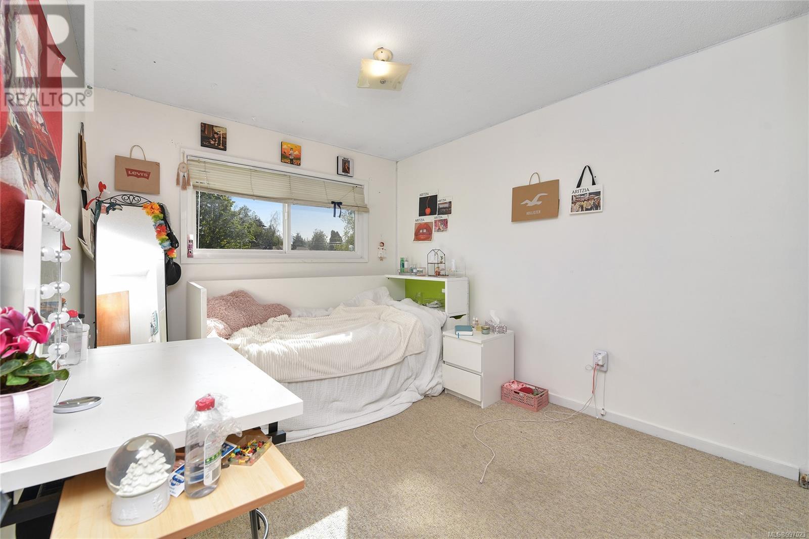 A 2043 Courser Drive, Sidney