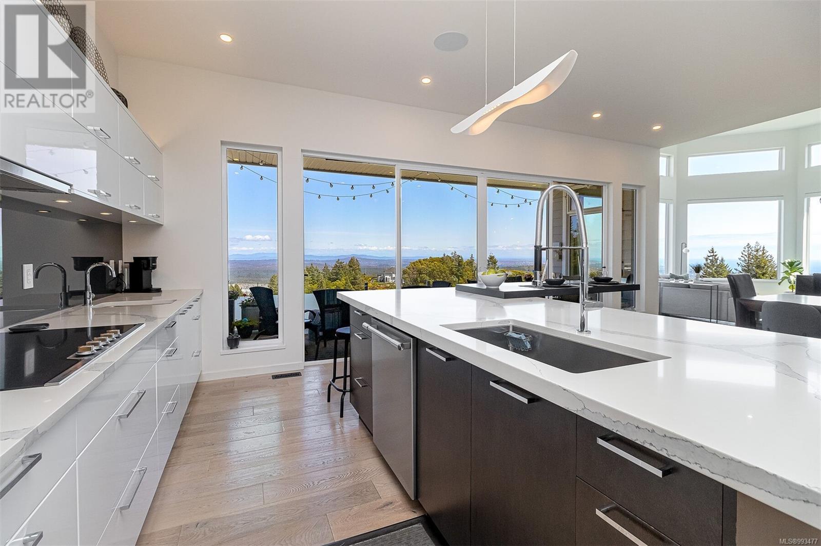 Photo 10 of 2259 Compass Pointe Pl, Langford BC