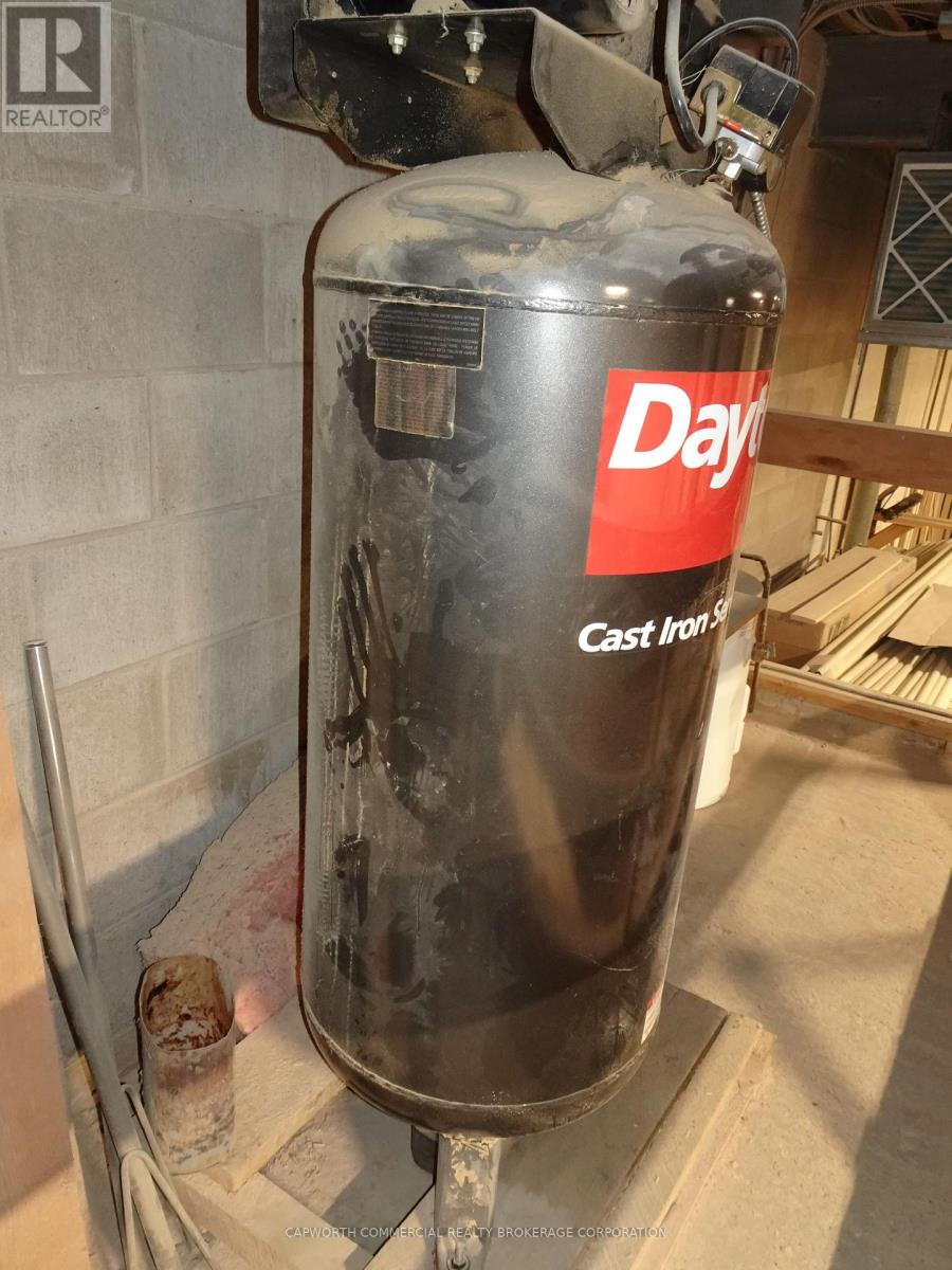 Dayton compressor