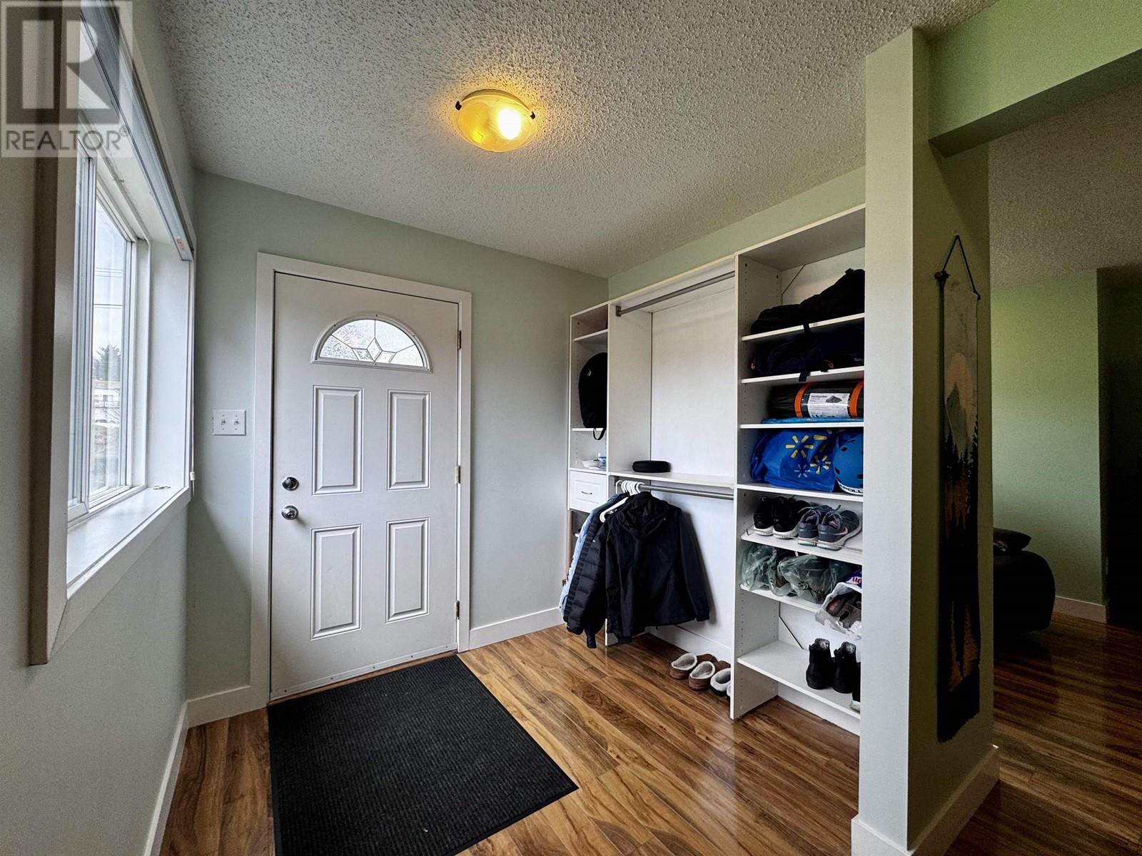 349 W 9TH AVENUE