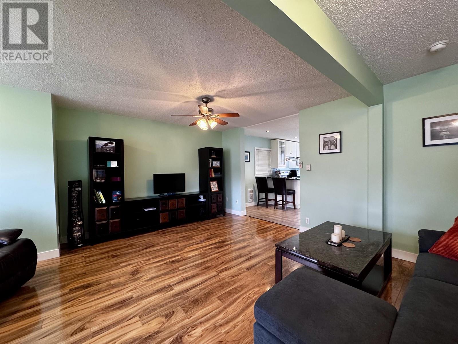349 W 9TH AVENUE