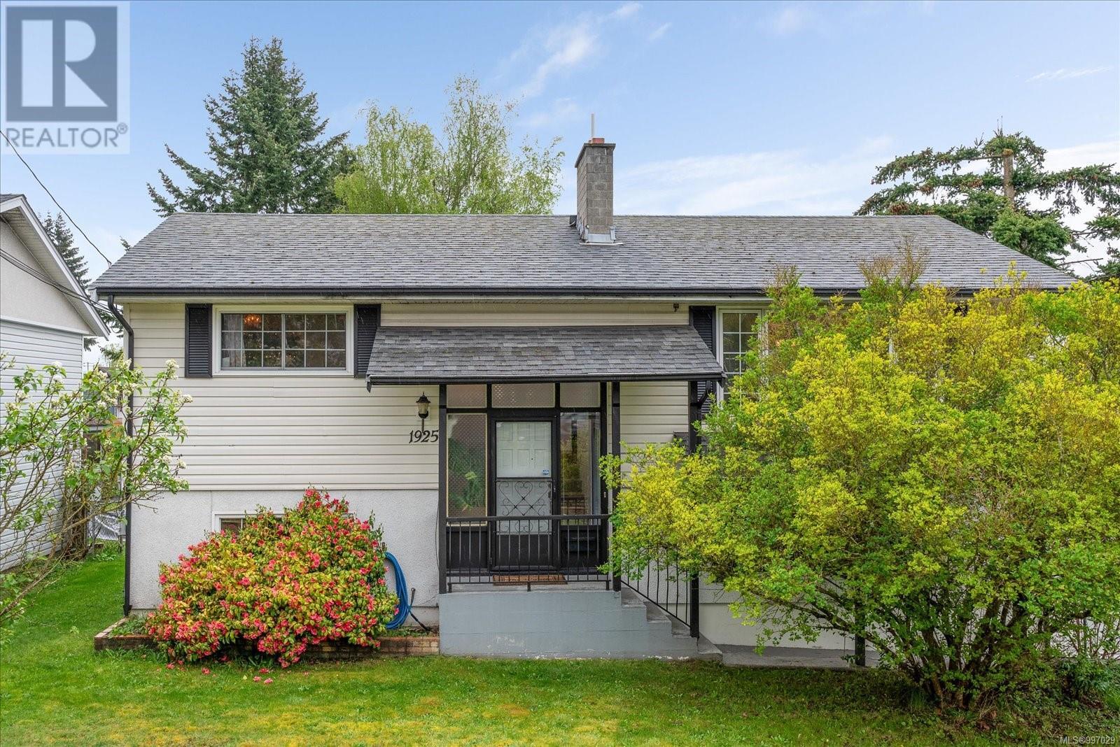 1925 Meredith Rd, Nanaimo