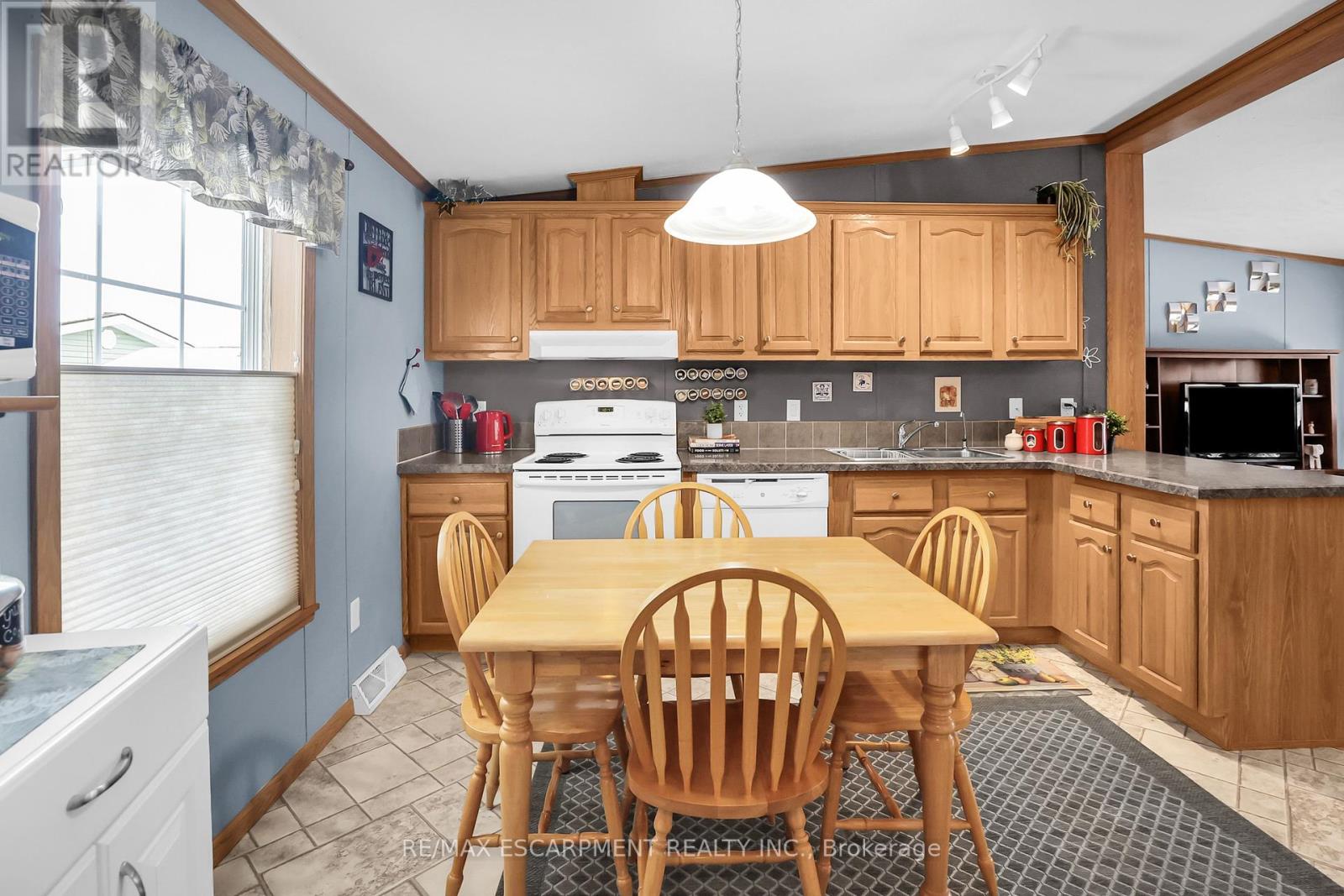 Photo 10 of 130 3033 Townline Road, Fort Erie ON