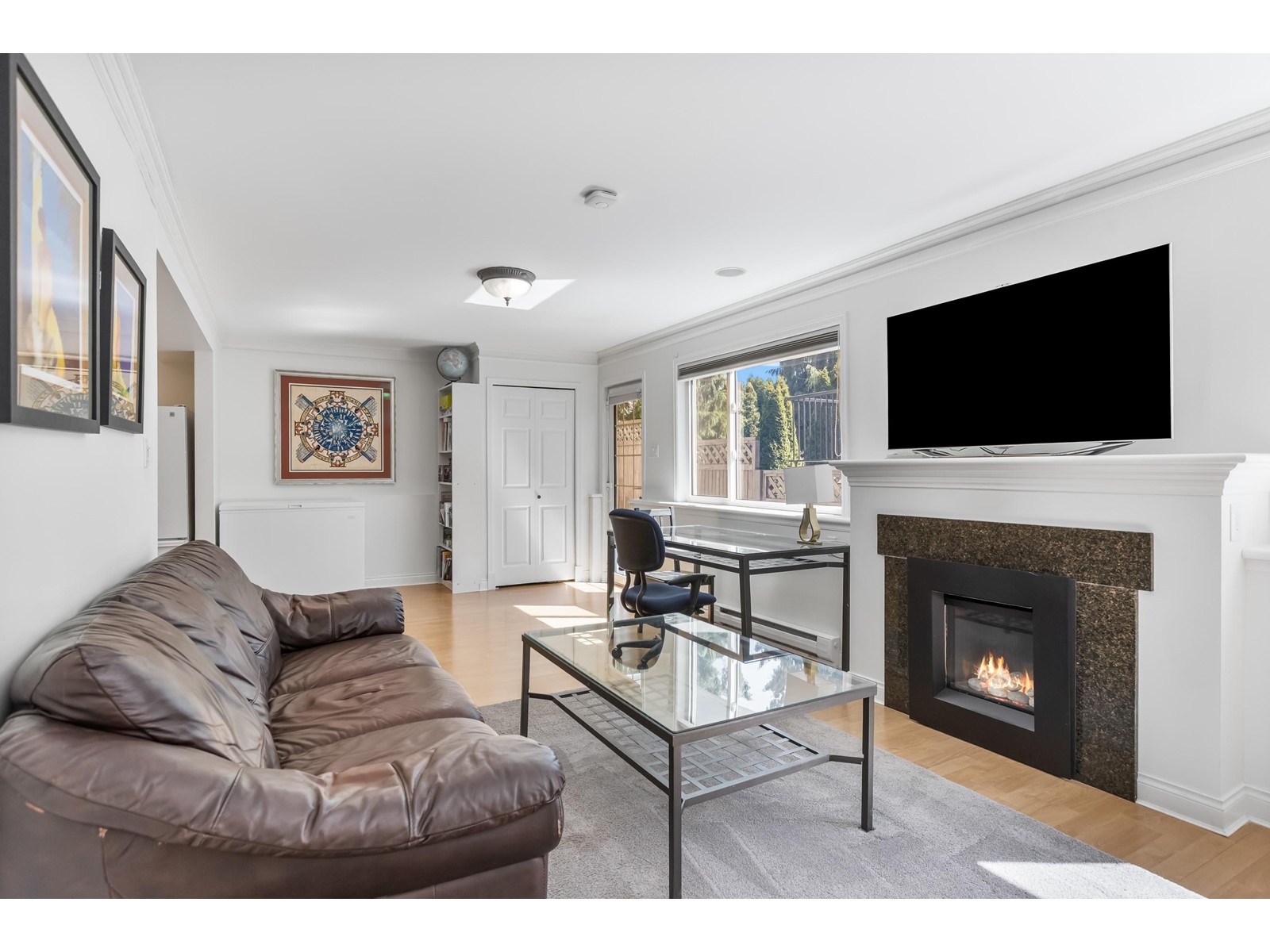 952 LEE STREET, White Rock