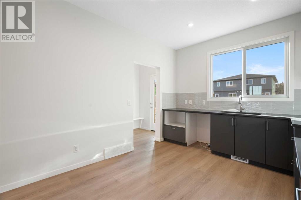 Single Family House for Sale in  Creekview Drive SW Pine Creek Calgary 