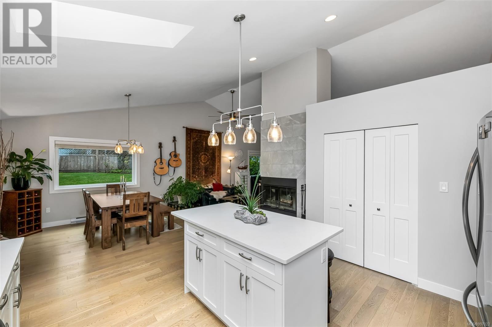  317 Gull Road, View Royal