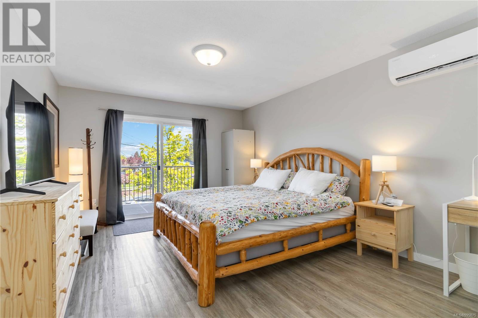  2255 Henry Avenue, Sidney