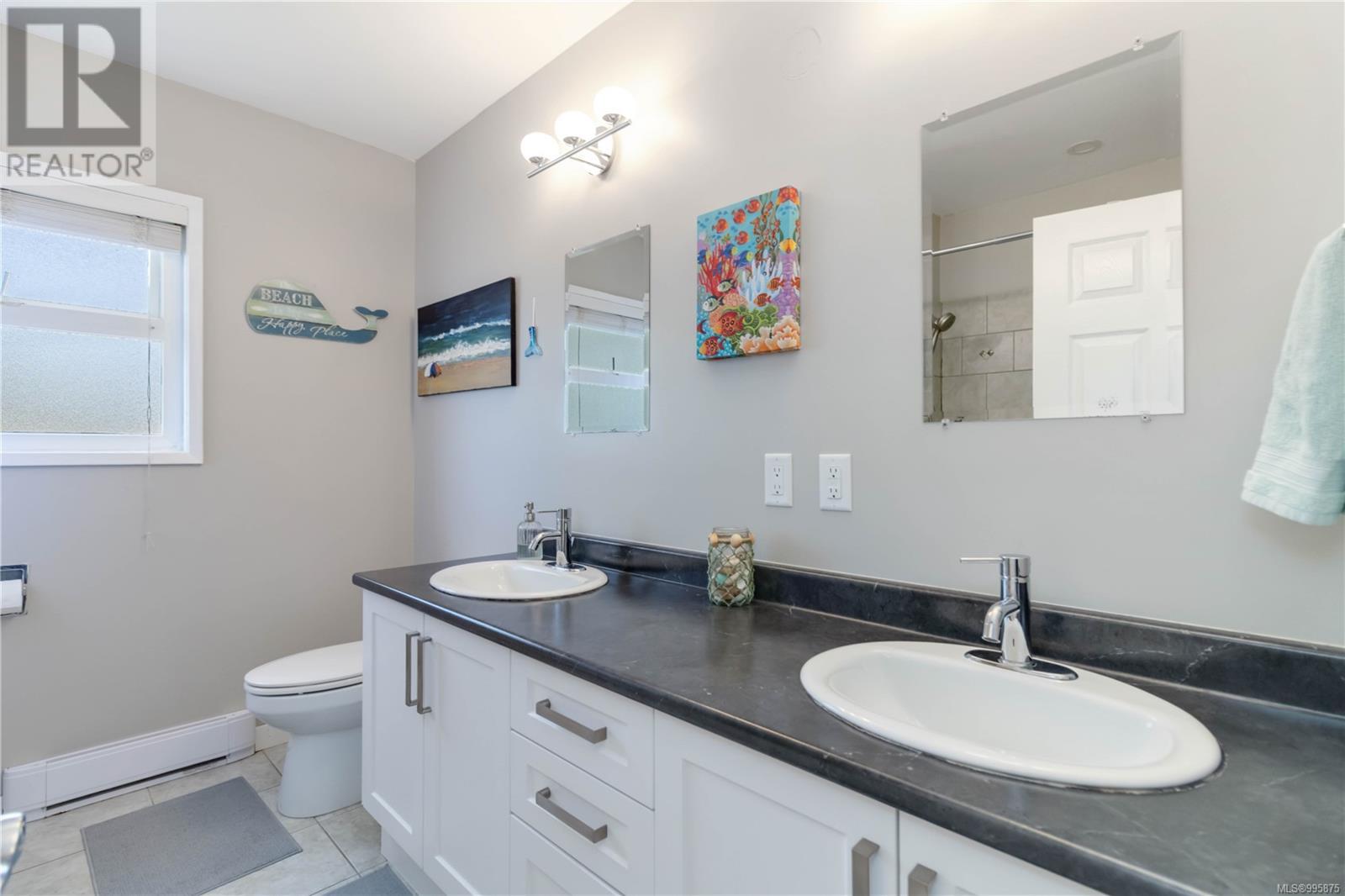 2255 Henry Ave, Sidney