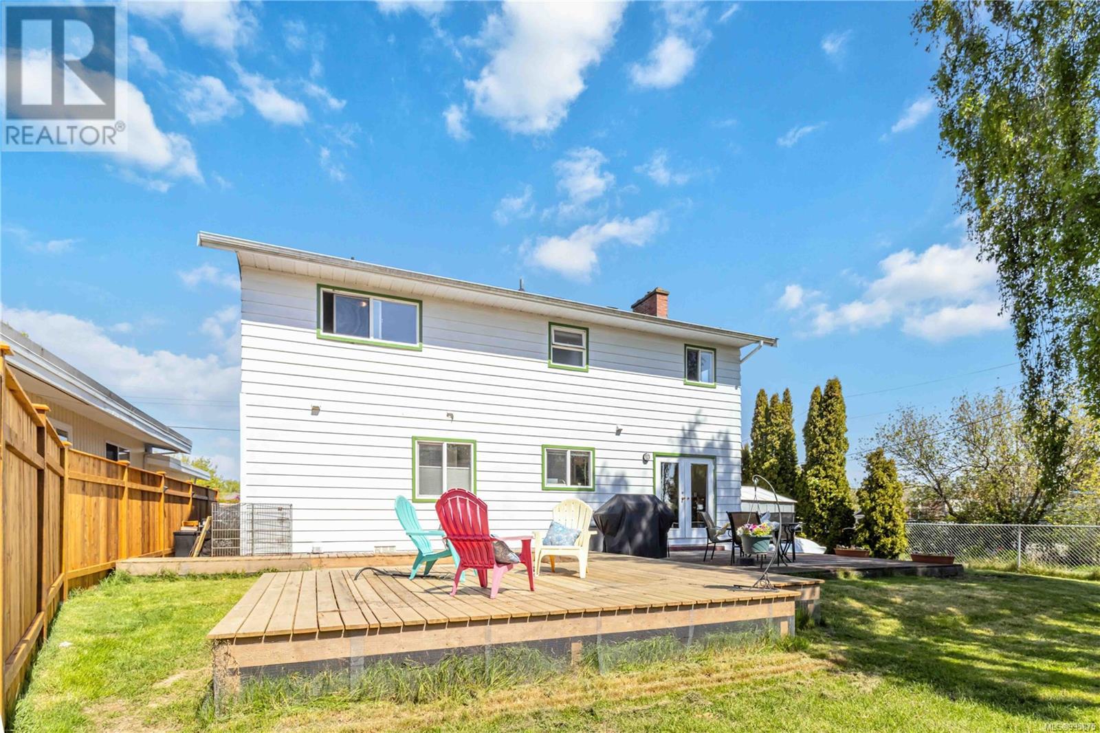 2255 Henry Ave, Sidney