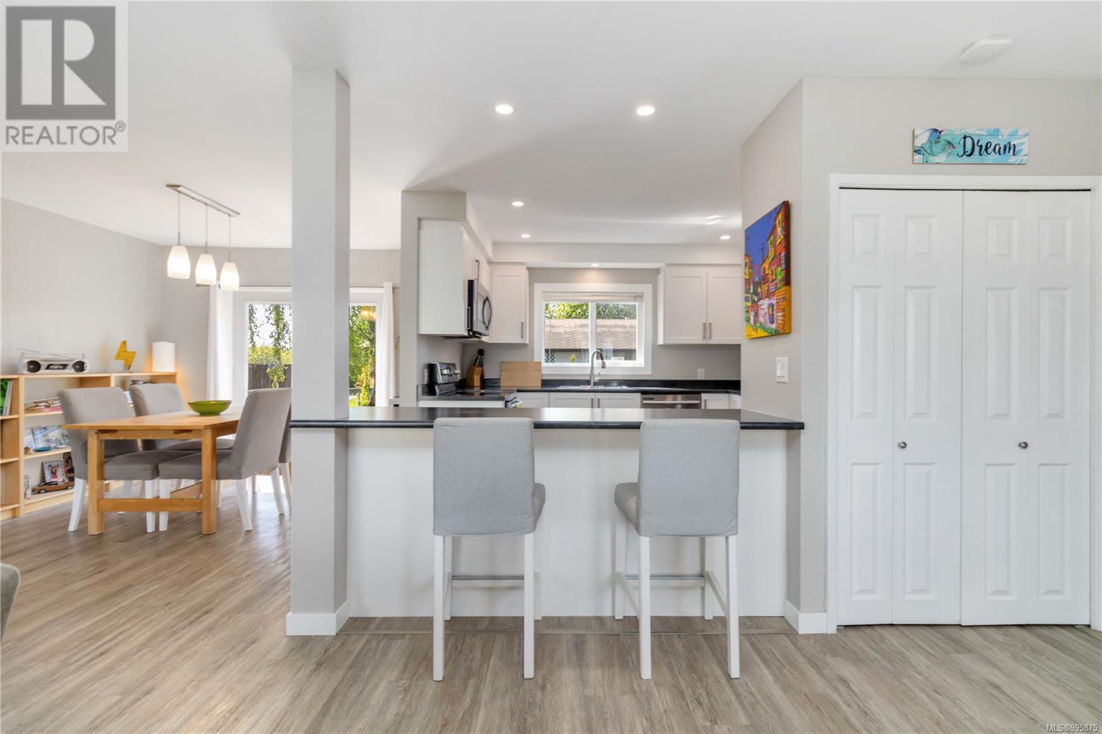  2255 Henry Avenue, Sidney
