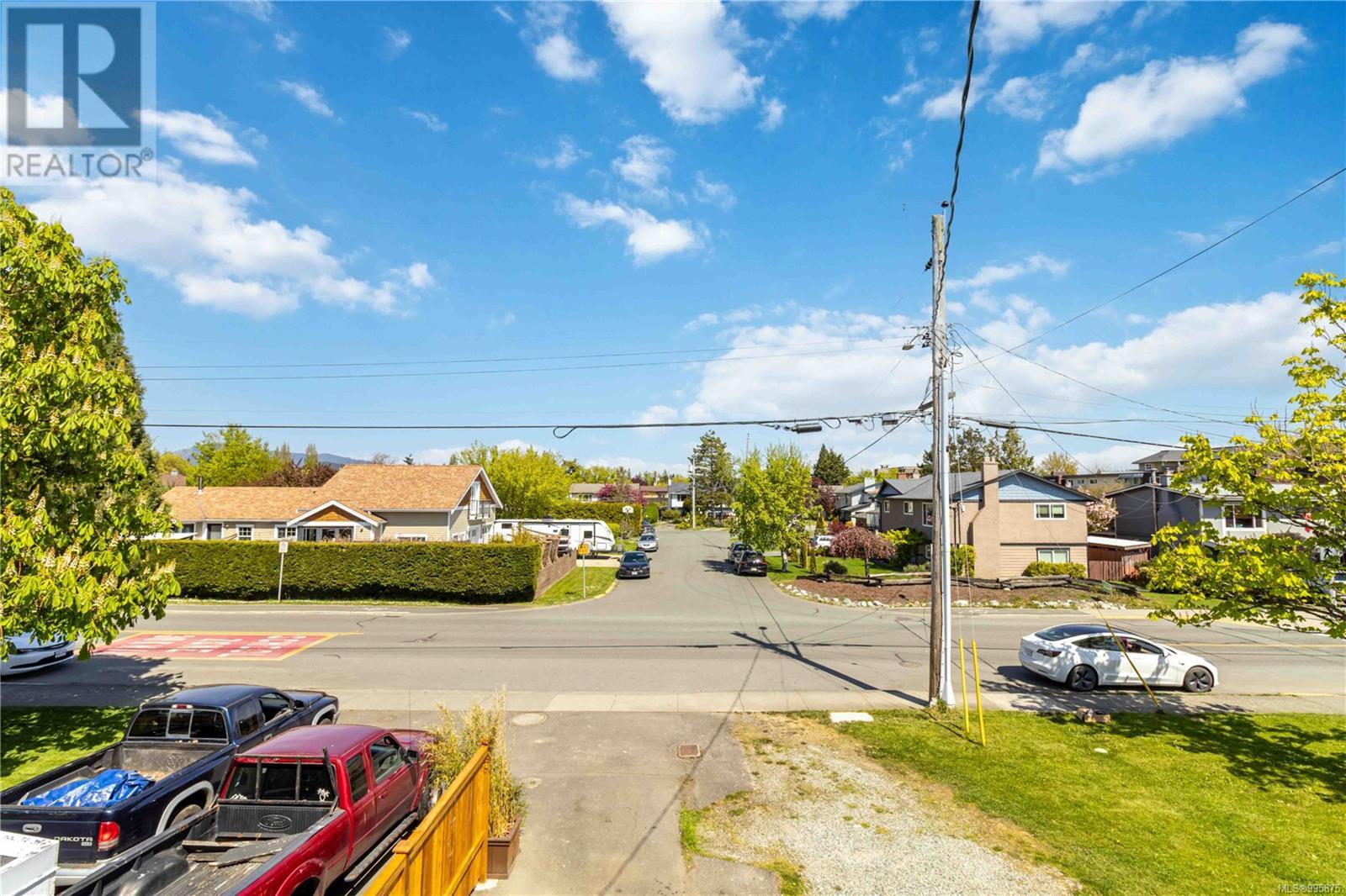 2255 Henry Ave, Sidney