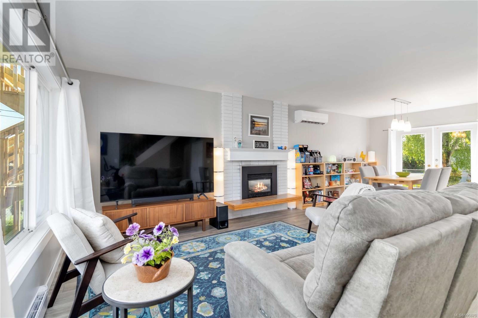 2255 Henry Ave, Sidney