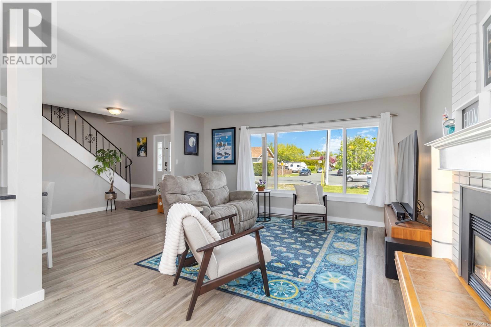 2255 Henry Ave, Sidney