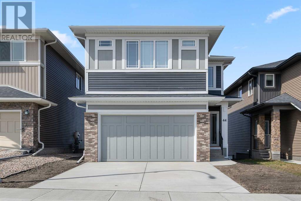 44 Emberside Green, Cochrane