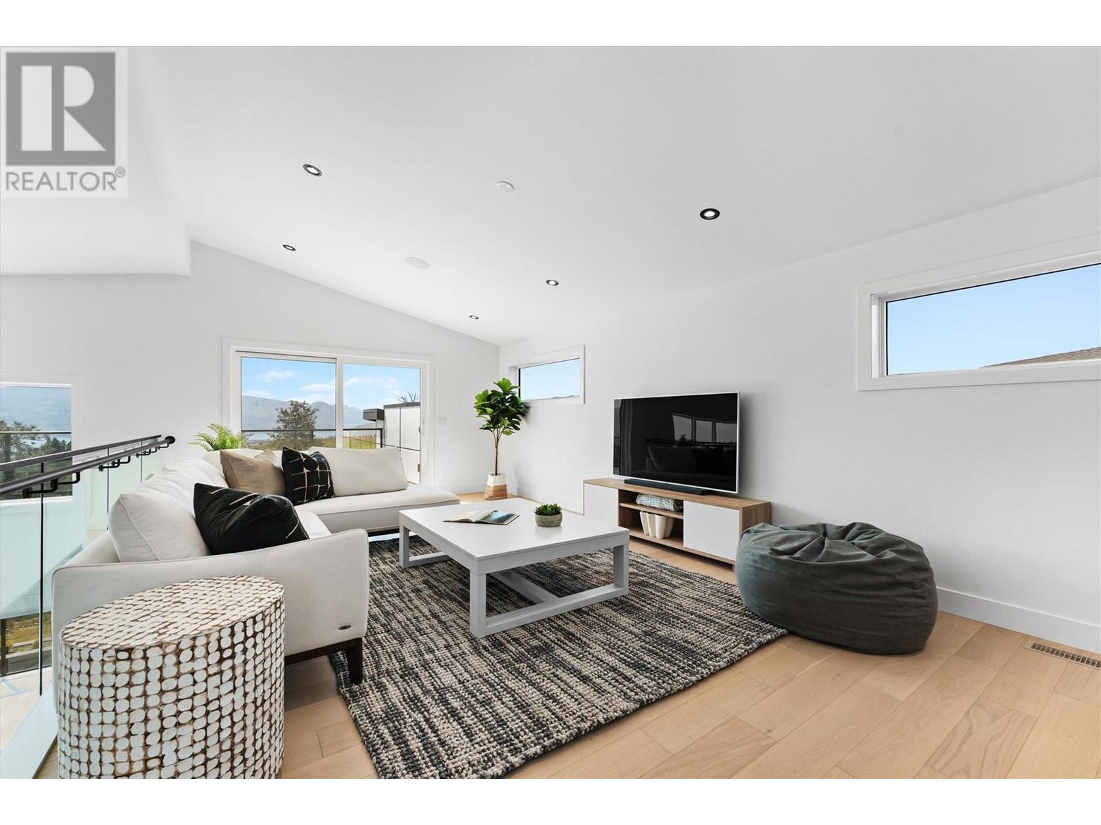 2507 Pinnacle Ridge Drive, West Kelowna