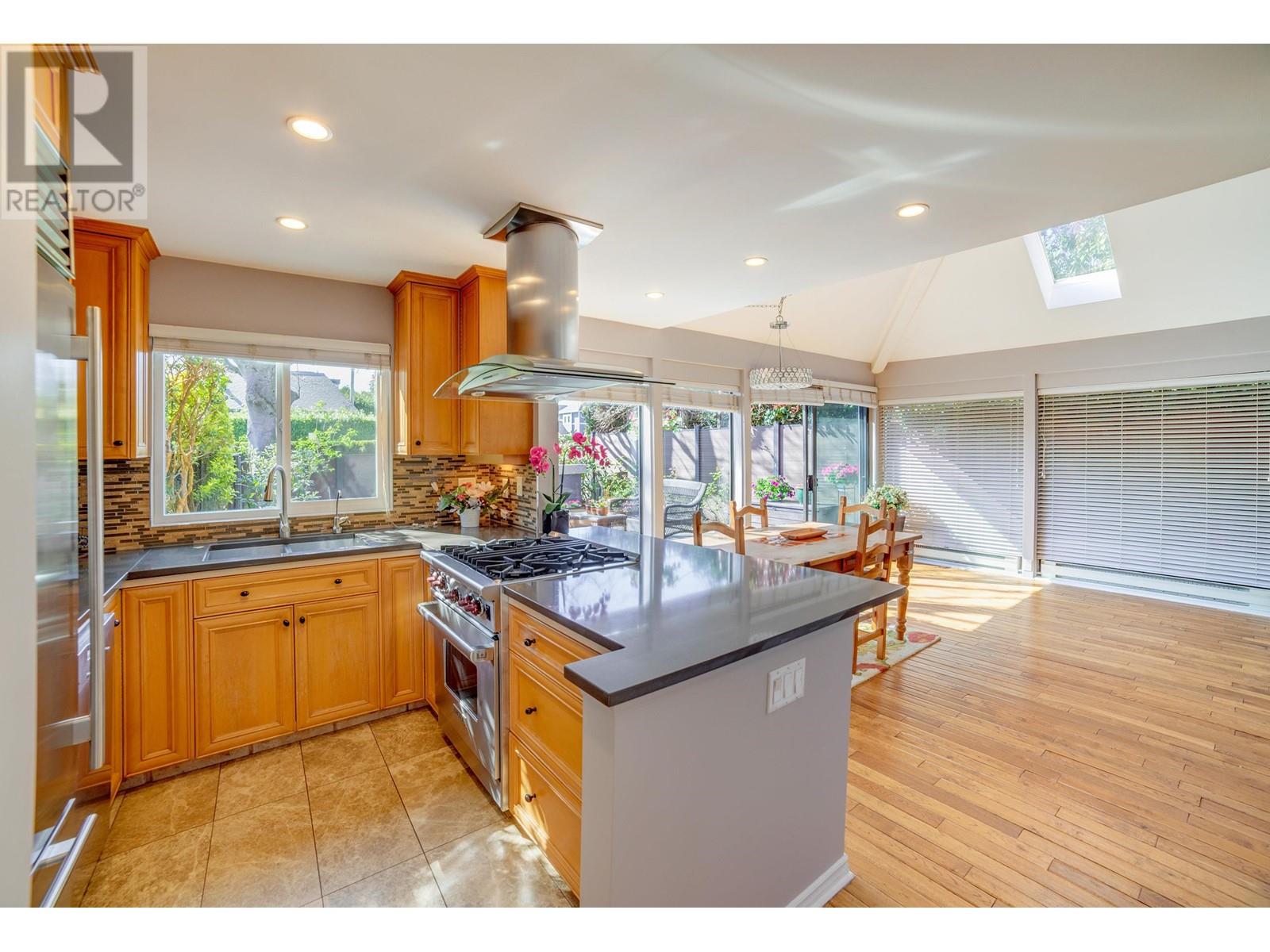 Photo 15 of 1304 Maple Street, Vancouver BC