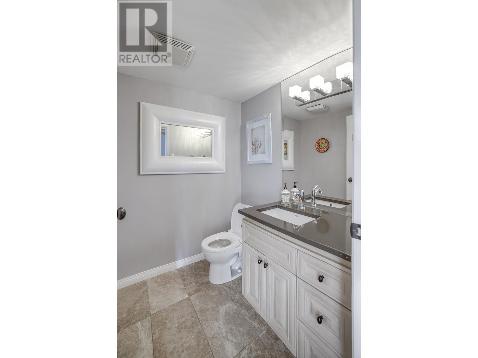 Photo 31 of 1304 Maple Street, Vancouver BC