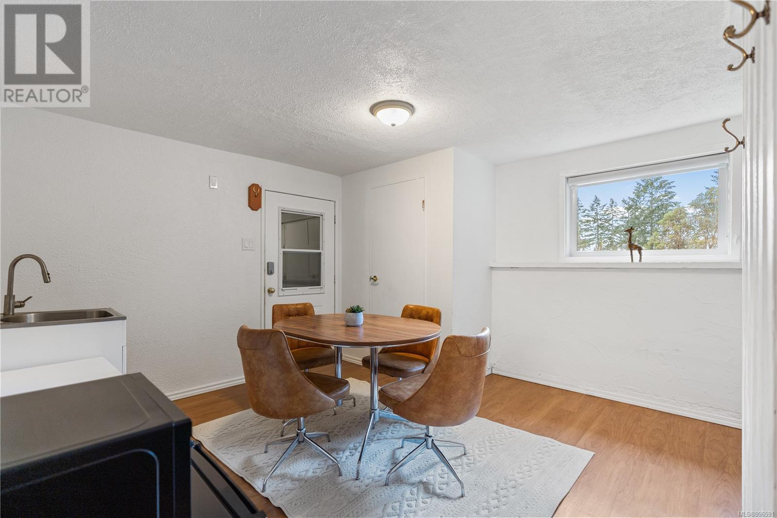  11255 Nitinat Road, North Saanich