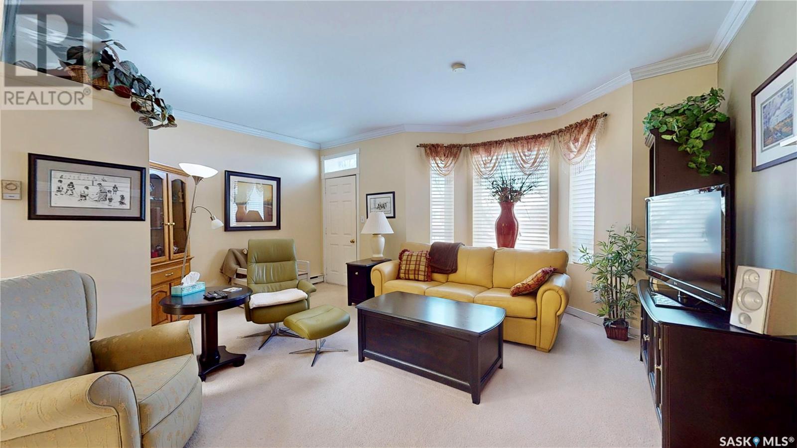 Photo 4 of 304 2925 14th Avenue, Regina SK