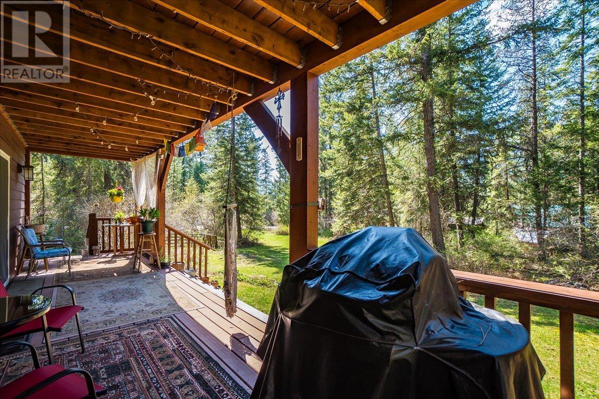 Photo 17 of 5626 Ducksway Road, Winlaw BC