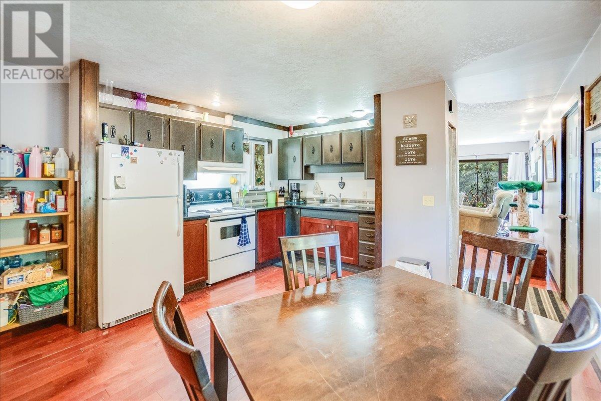 Photo 23 of 5626 Ducksway Road, Winlaw BC