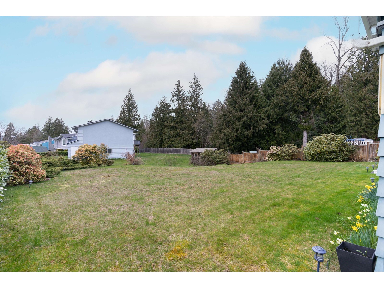 Photo 4 of 11275 Kendale Way, Delta BC